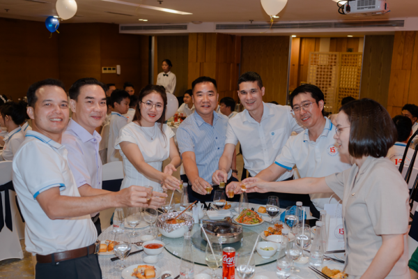 Kỷ niệm 15 năm thành lập