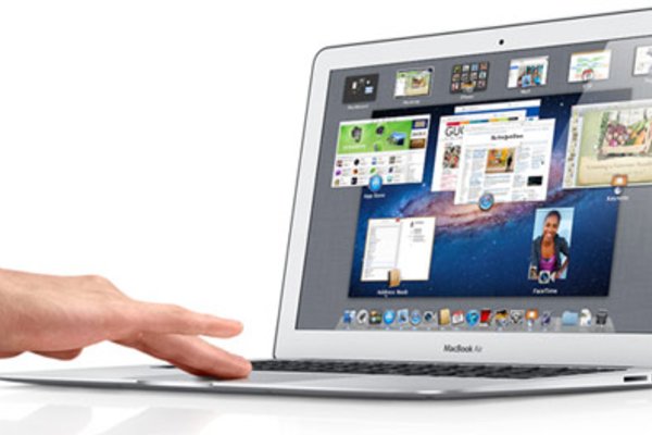 MacBook Air chiếm nửa thị trường notebook siêu mỏng