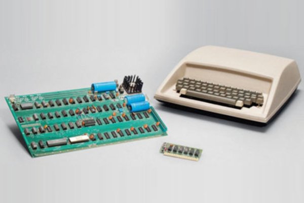 Máy tính Apple 1 rao bán giá 2,6 tỷ đồng