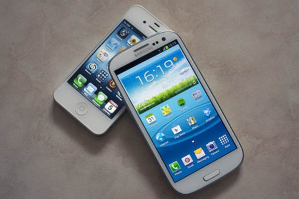 Galaxy S III có nguy cơ bị cấm bán cùng 8 smartphone Samsung