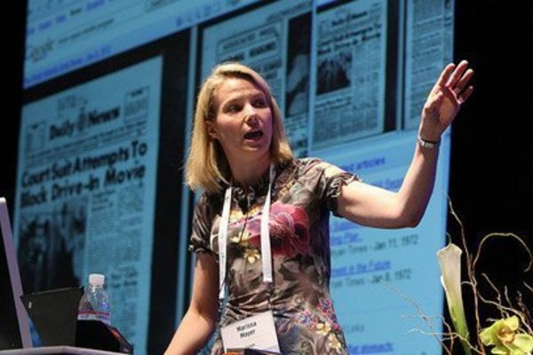 CEO Yahoo "soi" từng hồ sơ tuyển dụng