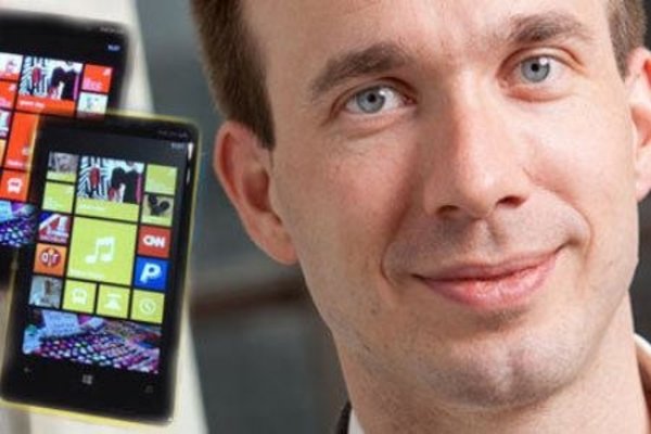 Nokia mất 'thuyền trưởng' của Lumia trước ngày bán Windows Phone 8
