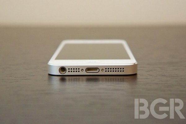 Apple bị buộc công bố lợi nhuận của iPhone