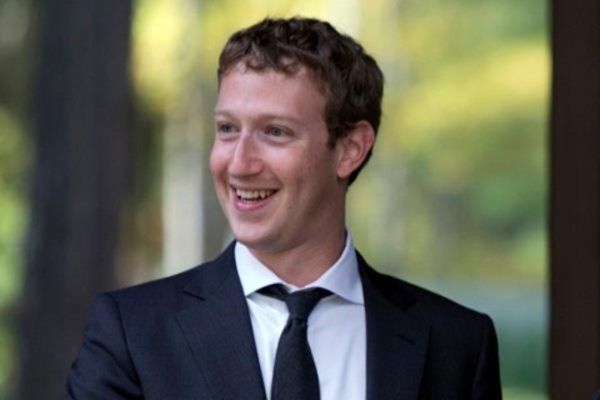 Facebook gây bất ngờ vì kiếm nhiều tiền hơn dự báo