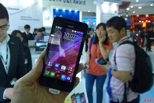 Zenfone 4 màn 4,5 inch và bản nâng cấp pin sẽ bán ra trong tháng 7