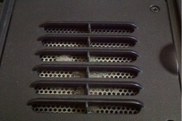 Lý do khiến laptop tắt máy đột ngột