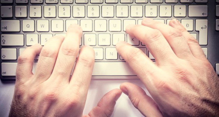 Đoán cảm xúc con người qua cách gõ bàn phím laptop