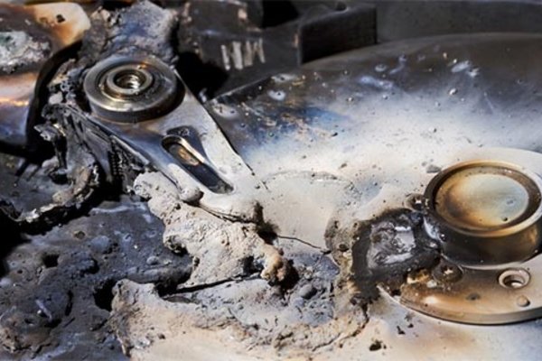 Những lưu ý khi sử dụng Laptop để bảo vệ ổ cứng