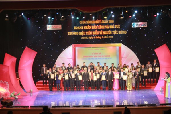 Hân hạnh Tài trợ Chương Trình "Doanh Nhân Bản Lĩnh Trí Tuệ và Thương Hiệu Tiêu Biểu Vì Người Tiêu Dùng"