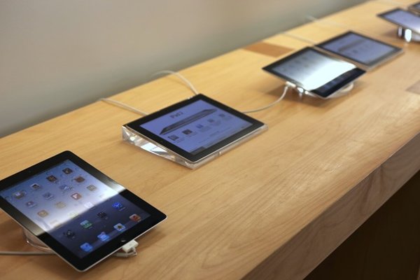 iPad yếu ớt trong quý thăng hoa của iPhone