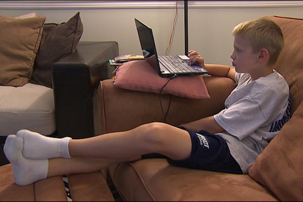 Những điều nên tránh khi sử dụng laptop