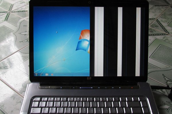 Laptop bị hỏng bẹ cáp màn hình