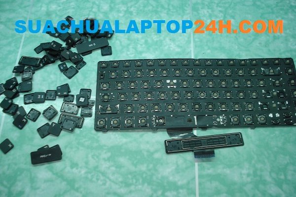 Nguyên nhân dẫn đến bàn phím laptop bị hỏng