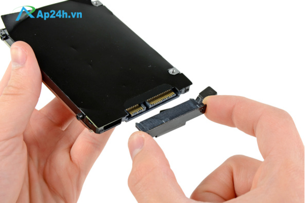 Thay thế cáp ổ cứng Mac Mini Mid 2011