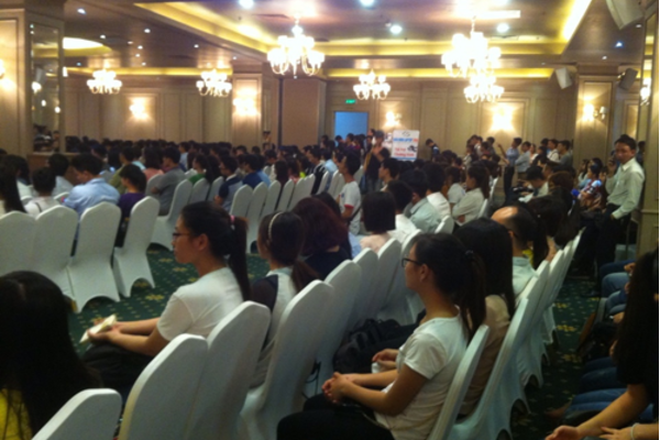 Hội thảo: "Tuổi trẻ và khát vọng" với TS. Lê Thẩm Dương