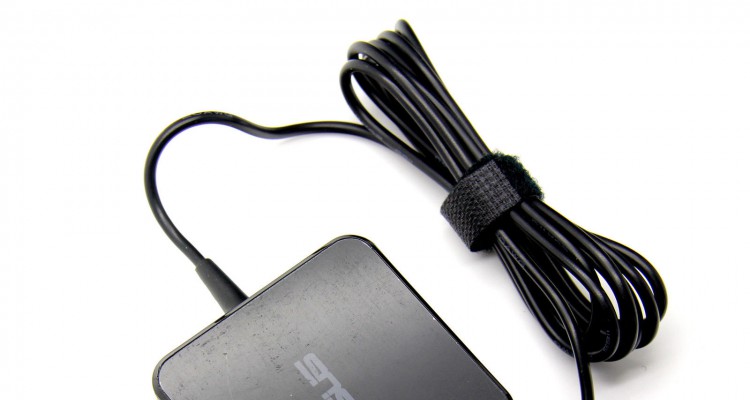 Bán các loại sạc laptop giá rẻ chính hãng, bảo hành 36 tháng