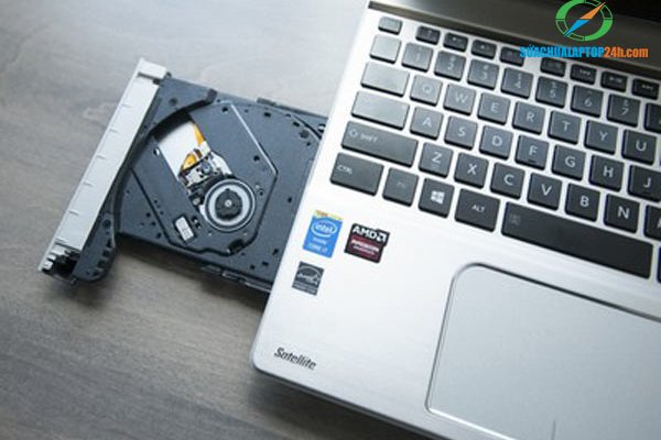 Hướng dẫn sửa ổ đĩa DVD laptop không hiển thị sau khi cập nhật Win 10
