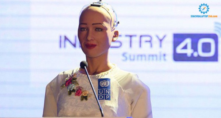 Công dân Robot đầu tiên trên thế giới Sophia nói gì khi lần đầu đến với dải đất chữ S