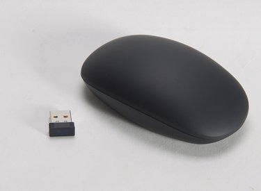 Chuột cảm ứng có thể sử dụng như một bộ điều khiển từ xa