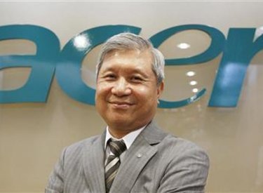 Acer sai lầm khi cho rằng Microsoft không nên sản xuất Surface