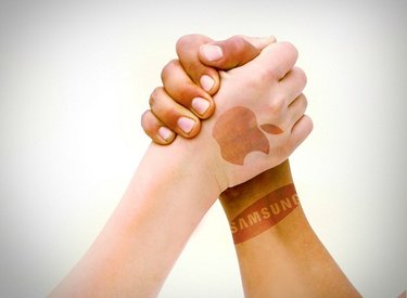 Apple và Samsung nỗ lực lần cuối dàn xếp trong hòa bình