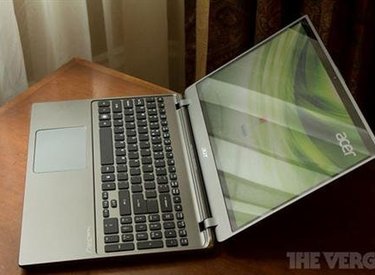 Những laptop sở hữu pin ‘khủng’ nhất