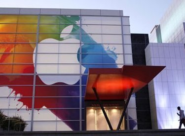 Quanh chuyện Apple lên ngôi số 1 ở Mỹ