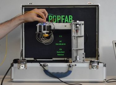 Công nghệ in 3D đã nằm gọn trong 1 chiếc vali