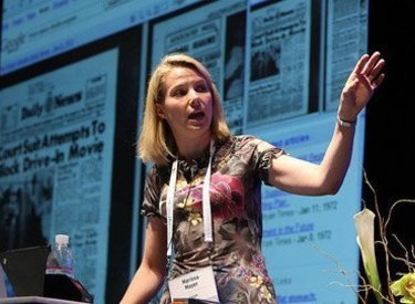 CEO Yahoo "soi" từng hồ sơ tuyển dụng