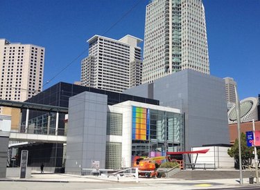 Hình ảnh Apple chuẩn bị cho sự kiện ngày 12/9