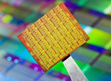 Intel muốn duy trì định luật Moore với chip 5 nm