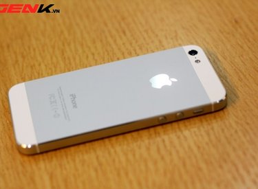 iPhone 5 ngày đầu tiên về Hà Nội: Giá dao động từ 23 triệu đến 35 triệu đồng