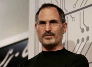Tượng sáp tưởng niệm một năm ngày mất Steve Jobs
