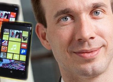 Nokia mất 'thuyền trưởng' của Lumia trước ngày bán Windows Phone 8