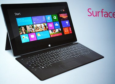 Surface có giá ngang ngửa laptop tầm thấp