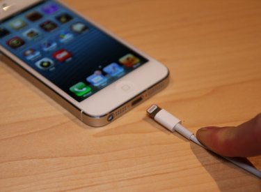 Chip bảo mật trên dây cáp Lightning có độ an toàn không cao