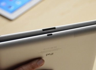 Người dùng 'than trời' vì iPad 3 mất giá và bị khai tử