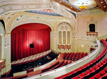 Quang cảnh chuẩn bị cho lễ công bố iPad Mini