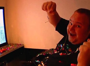 Bất ngờ: Megaupload chết, phim chiếu rạp bị hại