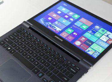 Laptop dùng ổ cứng tốc độ cao của Samsung giá chỉ 800 USD