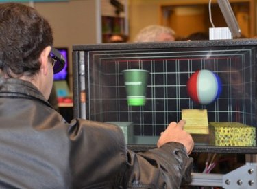 Micosoft phát triển 2 smartphone mới có thể điều khiển bằng cử chỉ