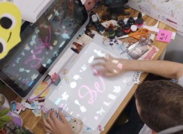 HP giới thiệu máy tính bàn phím cảm ứng