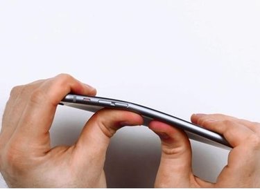 Apple có thể đã âm thầm khắc phục lỗi uốn cong của iPhone 6 Plus