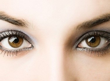 Giữ đôi mắt sáng cho người ngồi máy tính nhiều