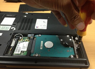 Thay Ổ cứng Laptop HP