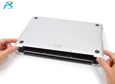 Hướng dẫn thay thế ổ SSD trên Macbook Pro  15" Restina 2014