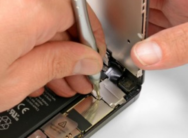 Những lưu ý khi mang điện thoại đi sửa