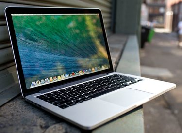 Thay màn hình Macbook Pro Retina