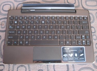 Giới thiệu bên trong bàn phím rời của Asus Transformer