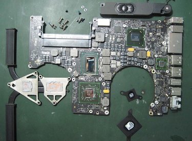 Giới thiệu phần cứng trên Mainboard Macbook Pro A1286 Late 2011